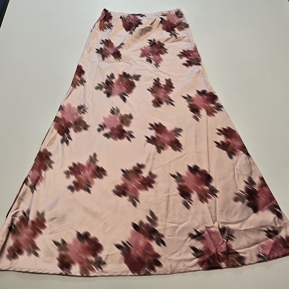 WEWOREWHAT Slip Skirt In Blush Pink Floral Size 6 - Picture 12 of 13